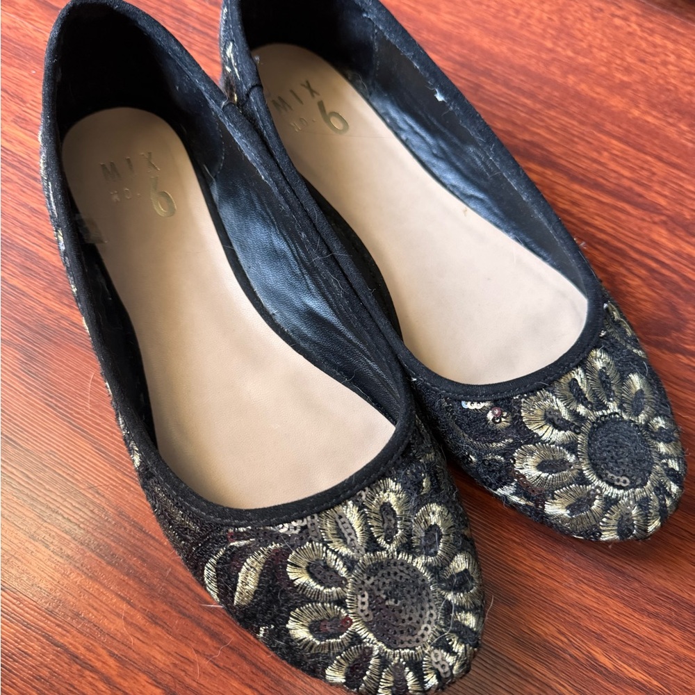 NEW-Mix No. 6 Black and Gold Embroidered Flats